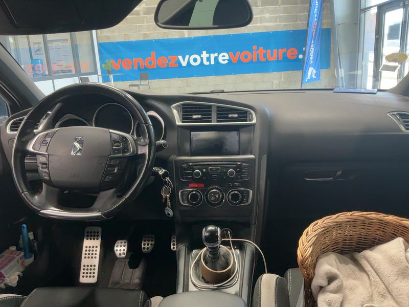 Citroen DS4 1.6 HDi Chic — zdjęcie 12