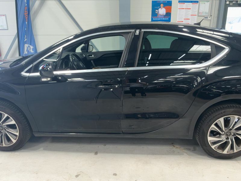 Citroen DS4 1.6 HDi Chic — zdjęcie 4