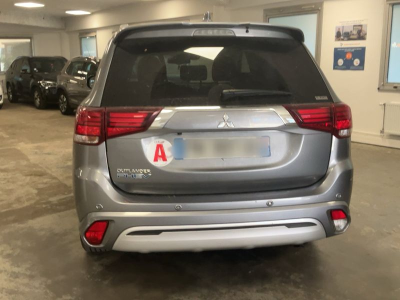 Mitsubishi Outlander 2.4 PHEV 4WD — zdjęcie 5