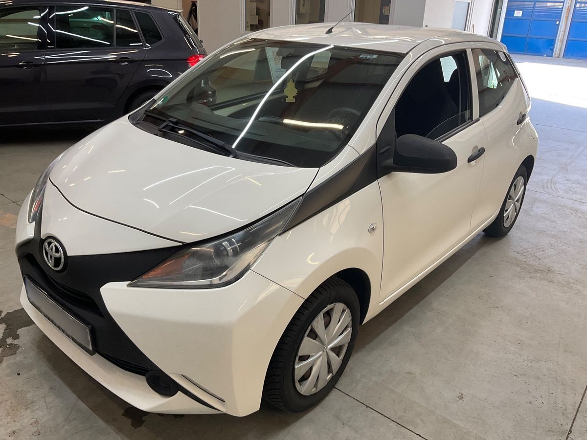 Toyota Aygo 2017 — photo 1