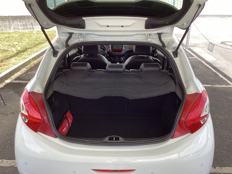 Peugeot 208 1.6 THP GTi — zdjęcie 10