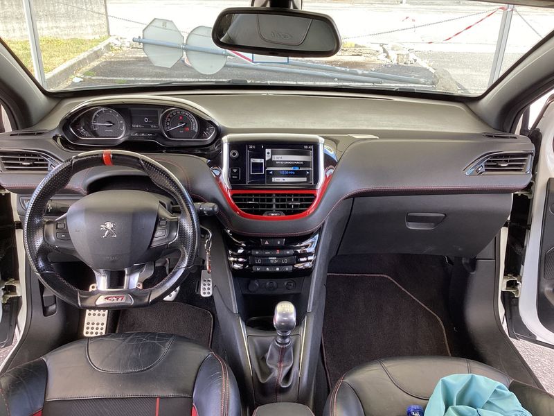 Peugeot 208 1.6 THP GTi — zdjęcie 12