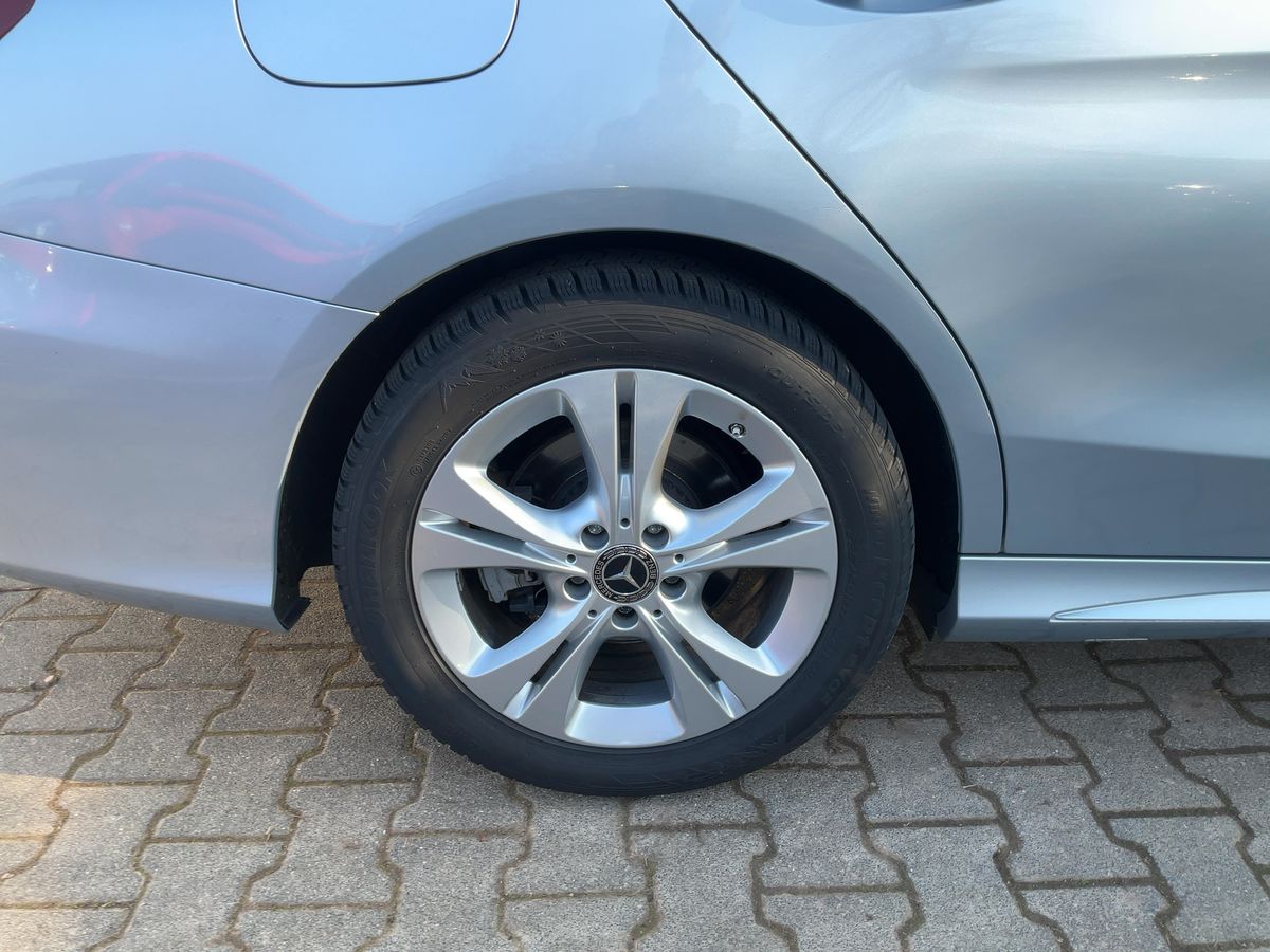Mercedes-Benz C-Klasse 2017 — photo 10