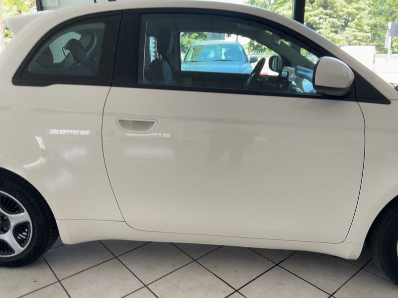 Fiat 500e electric drive 87 kW Passion — zdjęcie 7