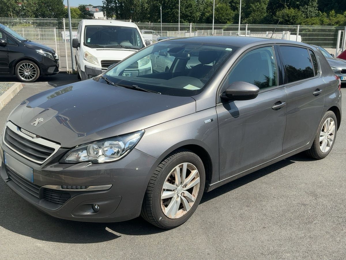 Peugeot 308 2017 — photo 1