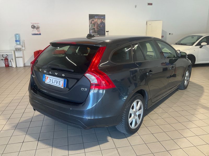 Volvo V60 2.0 D3 Kinetic 2013 – снимка 2