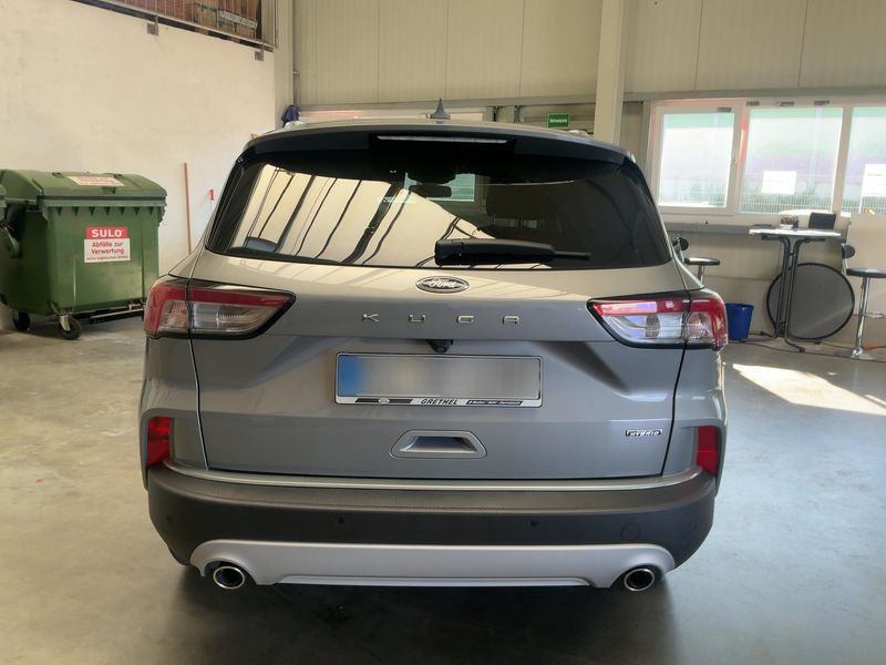 Ford Kuga 2.5 Plug-in Hybrid Titanium — zdjęcie 5