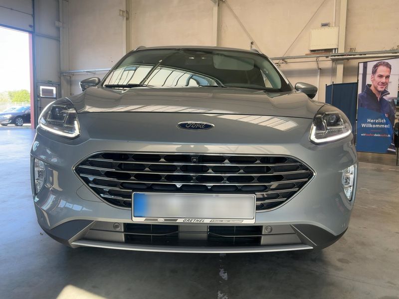 Ford Kuga 2.5 Plug-in Hybrid Titanium — zdjęcie 9