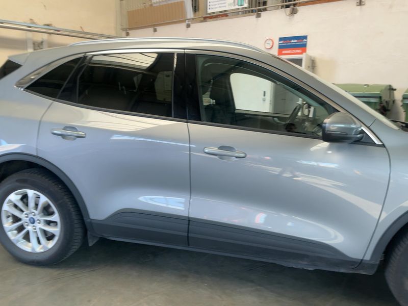 Ford Kuga 2.5 Plug-in Hybrid Titanium — zdjęcie 7