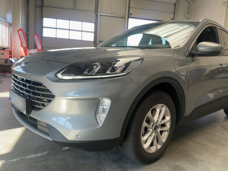 Ford Kuga 2.5 Plug-in Hybrid Titanium — zdjęcie 2