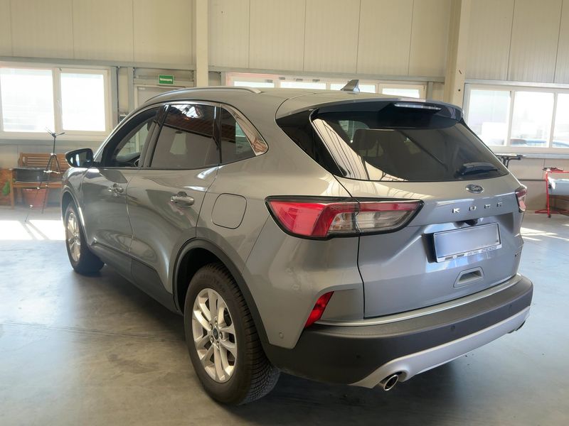Ford Kuga 2.5 Plug-in Hybrid Titanium — zdjęcie 3