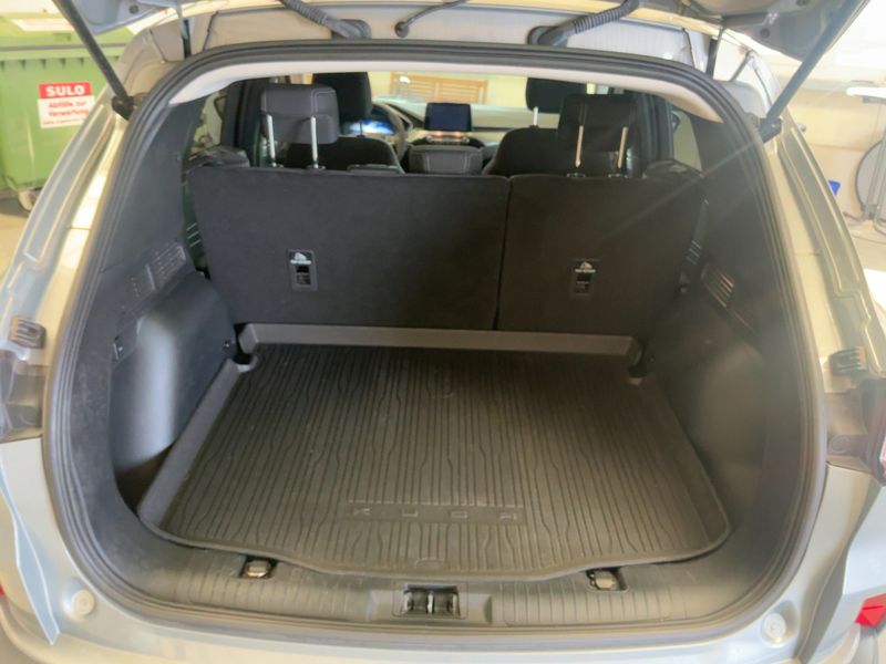 Ford Kuga 2.5 Plug-in Hybrid Titanium — zdjęcie 10