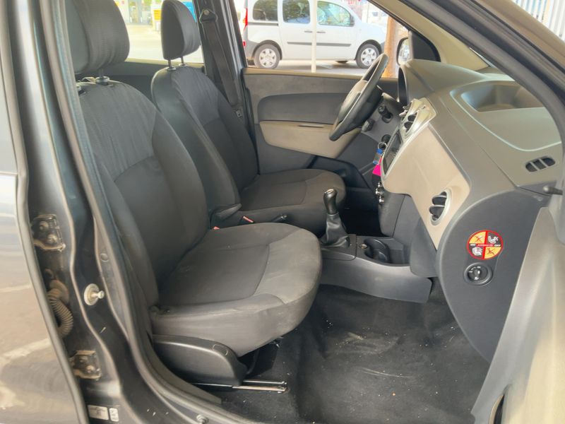 Dacia Lodgy 1.5 dCi Diesel Ambiance — zdjęcie 11