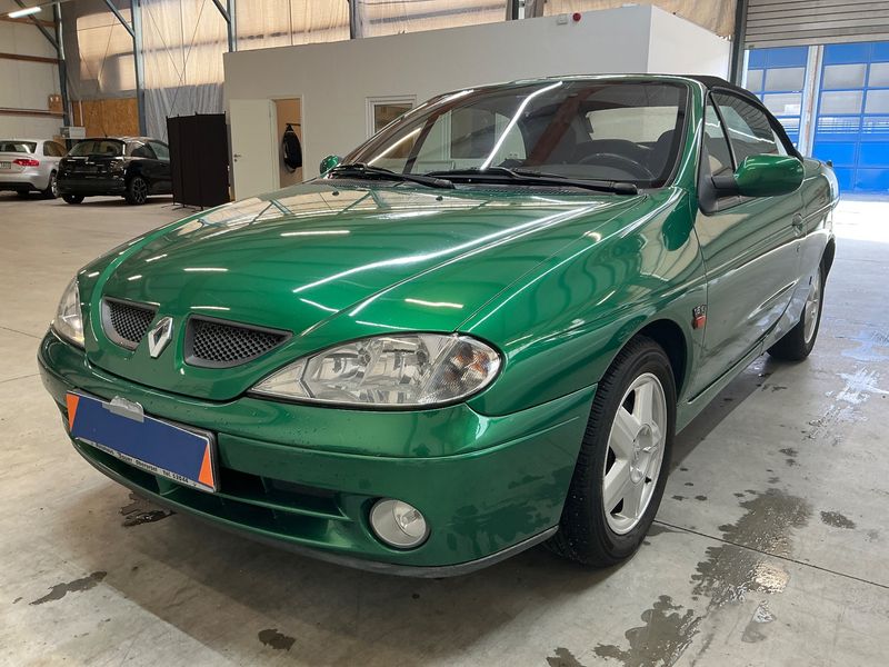 Renault Megane 1.6 Sport — zdjęcie 1