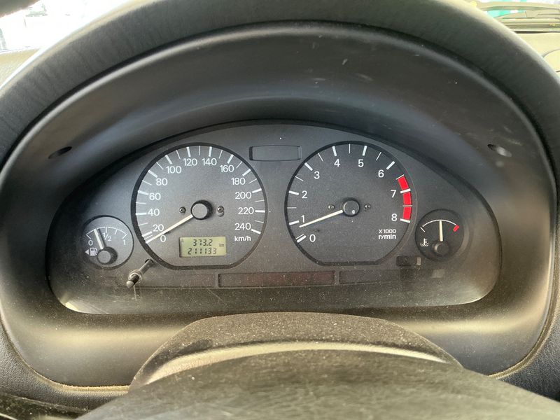 Mitsubishi Carisma 1.6 Comfort 1600 2003 – снимка 4