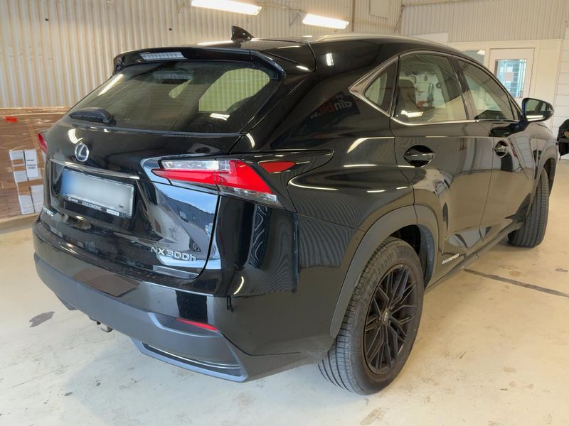 Lexus NX-Serie NX 300h — zdjęcie 6