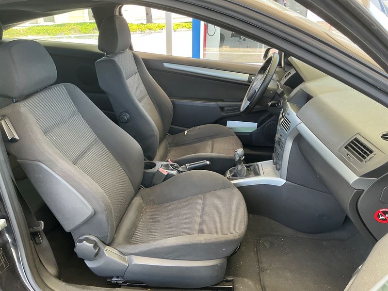 Opel Astra GTC 1.3 CDTI Sport — zdjęcie 3