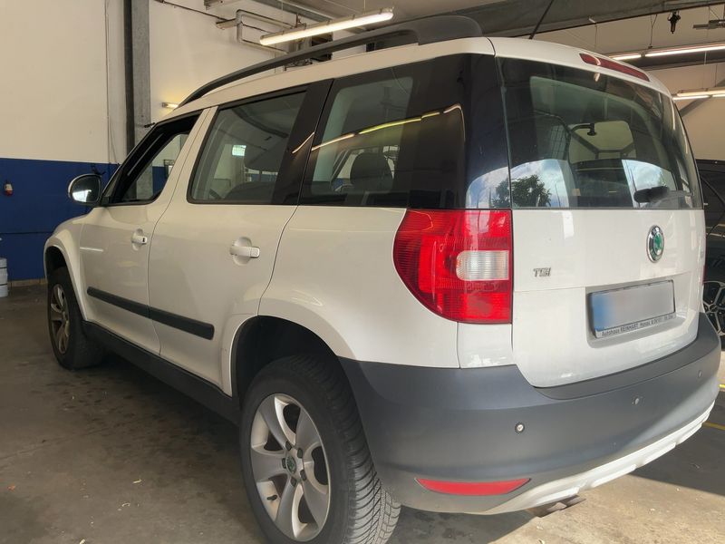 Skoda Yeti 1.4 TSI Ambition — zdjęcie 3
