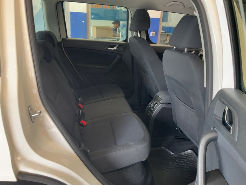Skoda Yeti 1.4 TSI Ambition — zdjęcie 14