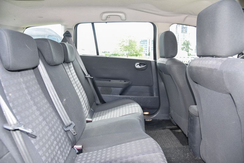 Renault Megane 1.5 dCi Serie Speciale — zdjęcie 13