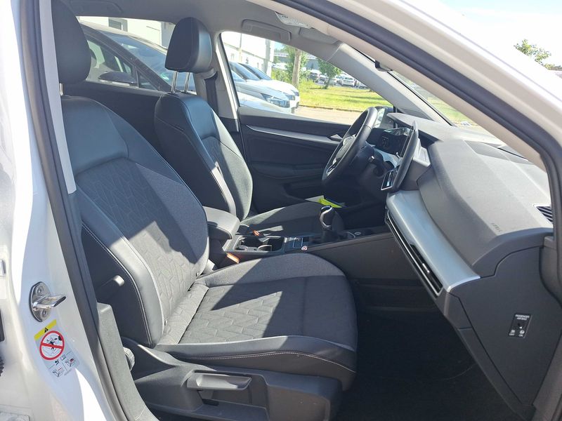 Volkswagen Golf VIII 1.5 TSI Goal — zdjęcie 10