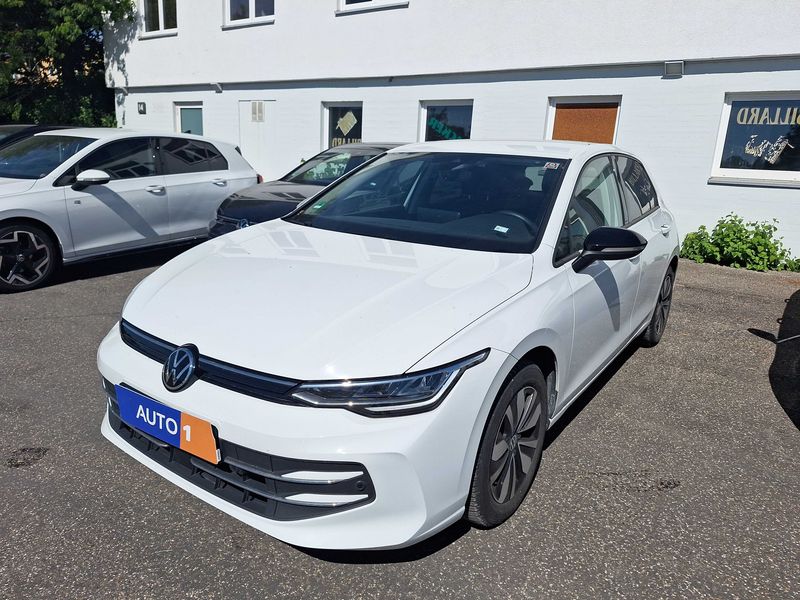 Volkswagen Golf VIII 1.5 TSI Goal — zdjęcie 1