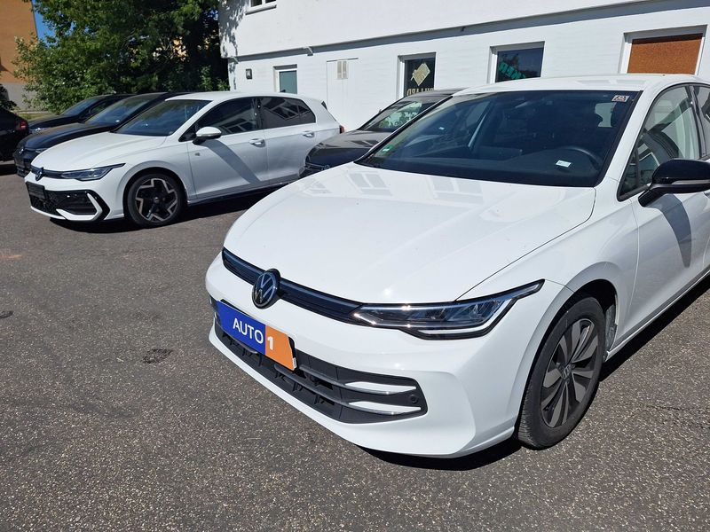 Volkswagen Golf VIII 1.5 TSI Goal — zdjęcie 2