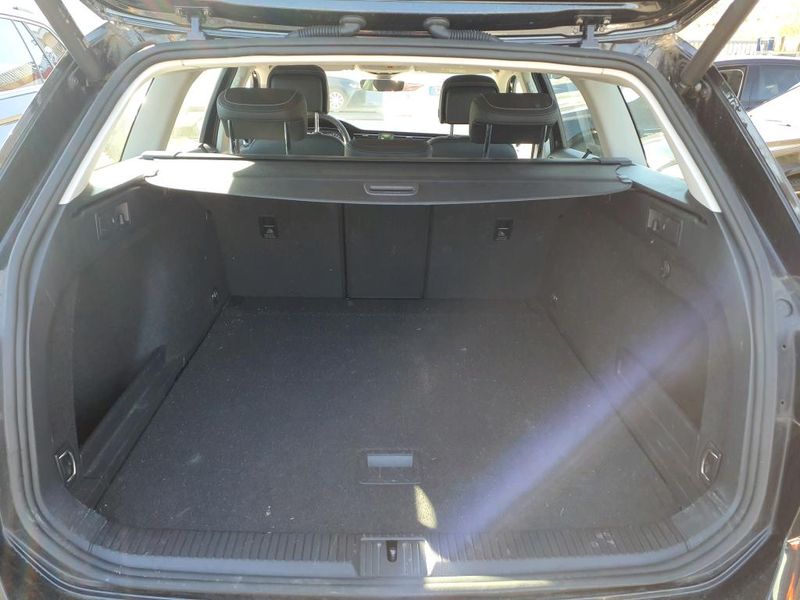 Volkswagen Passat 2.0 TDI Business — zdjęcie 17