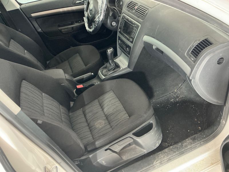 Skoda Octavia 1.2 TSI Elegance — zdjęcie 3