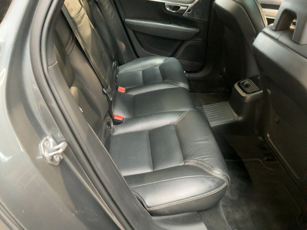 Volvo V90 2017 — photo 19