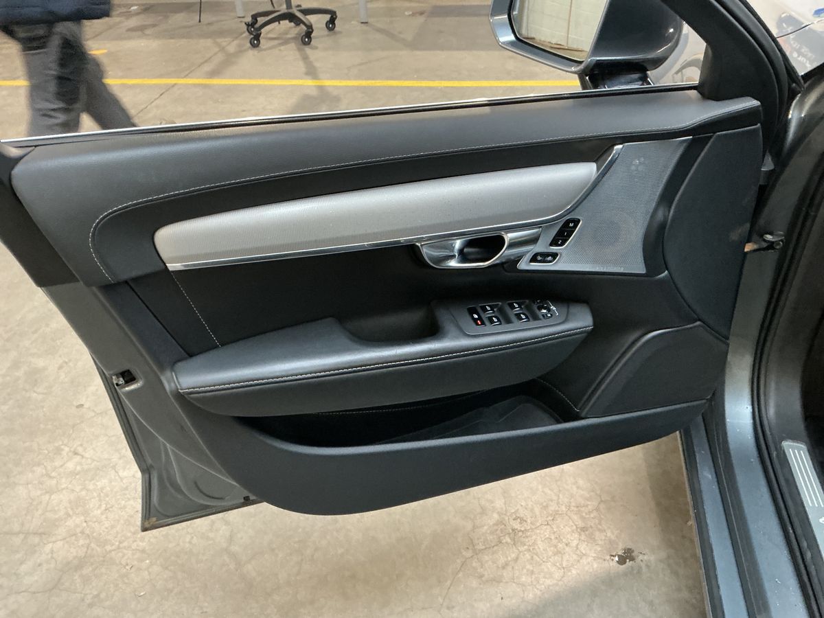 Volvo V90 2017 — photo 34