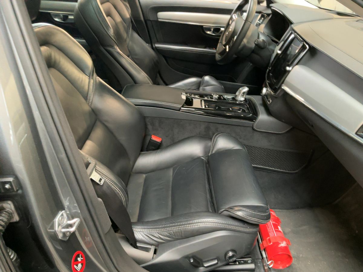 Volvo V90 2017 — photo 16
