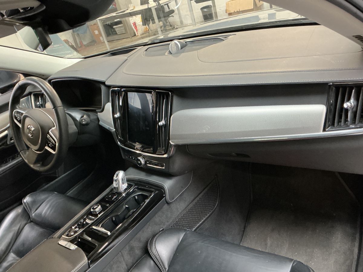 Volvo V90 2017 — photo 29
