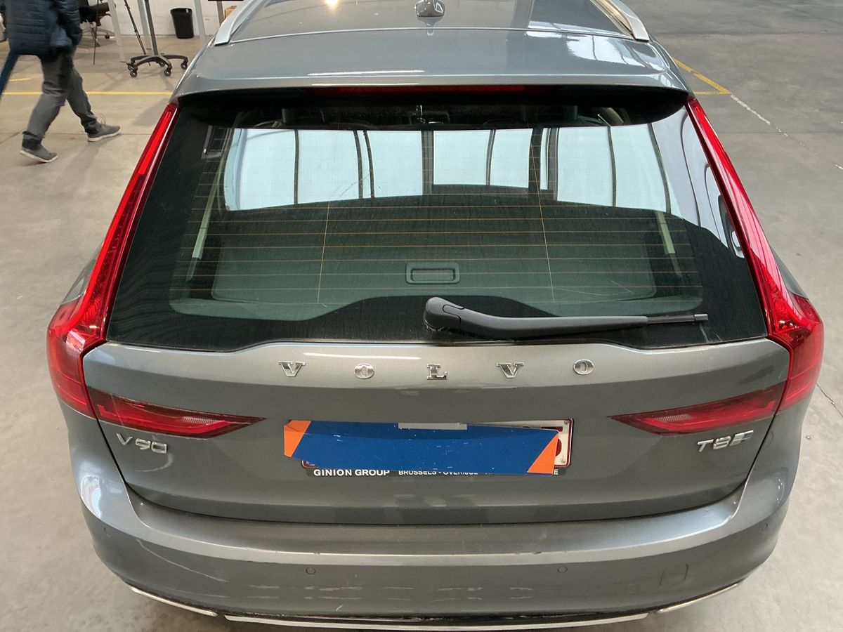 Volvo V90 2017 — photo 47