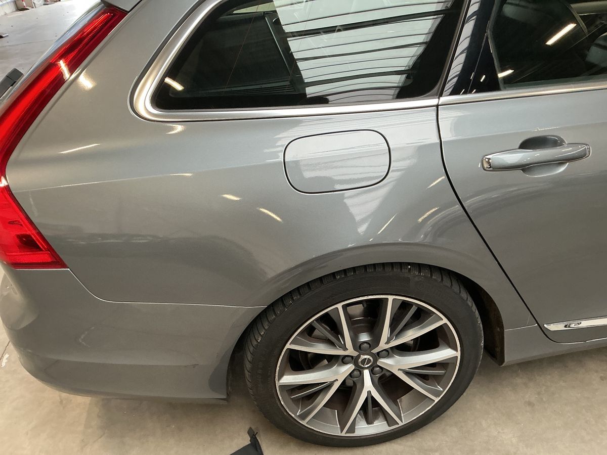 Volvo V90 2017 — photo 27