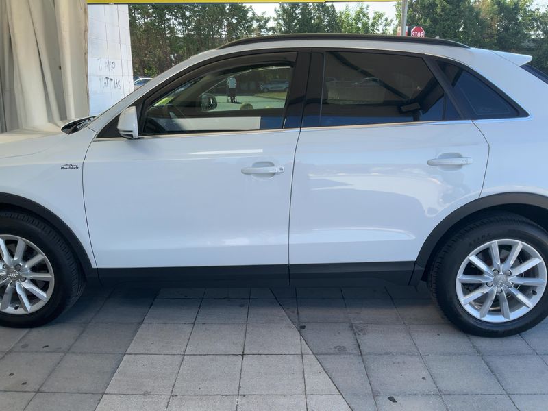Audi Q3 2.0 TDI quattro Business — zdjęcie 4