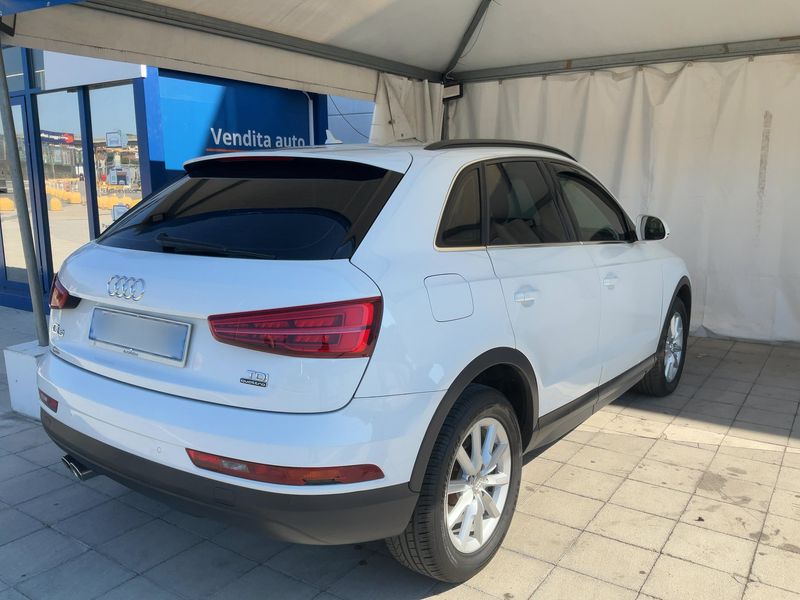 Audi Q3 2.0 TDI quattro Business — zdjęcie 6