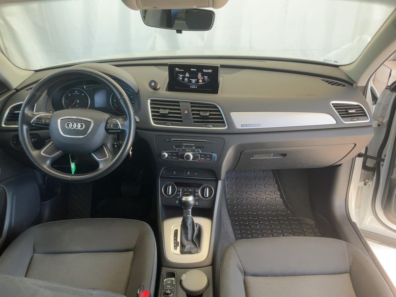 Audi Q3 2.0 TDI quattro Business — zdjęcie 12