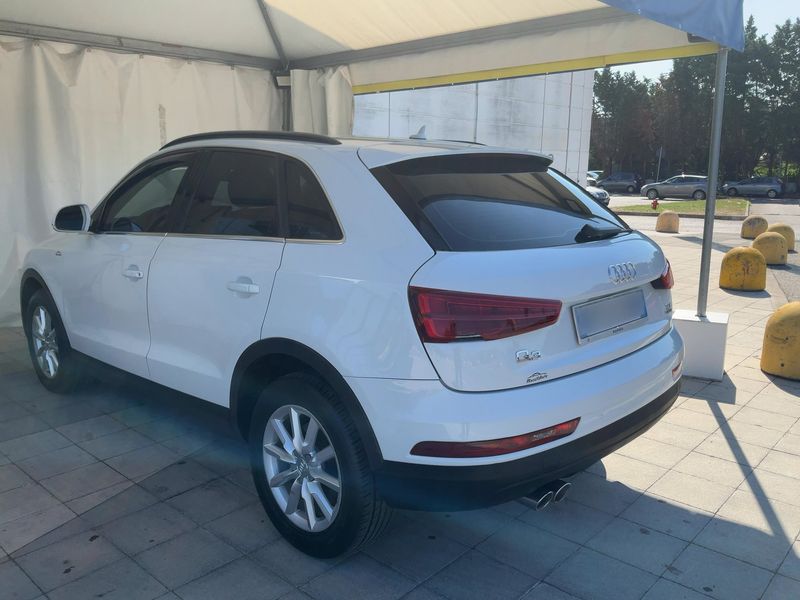 Audi Q3 2.0 TDI quattro Business — zdjęcie 3