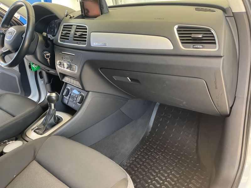 Audi Q3 2.0 TDI quattro Business 2018 – снимка 23