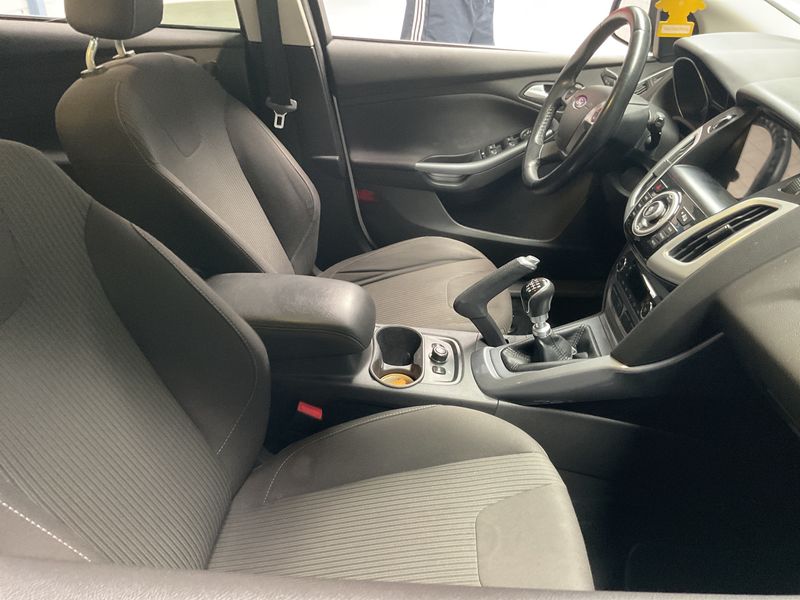 Ford Focus 1.0 EcoBoost Titanium 2013 – снимка 3
