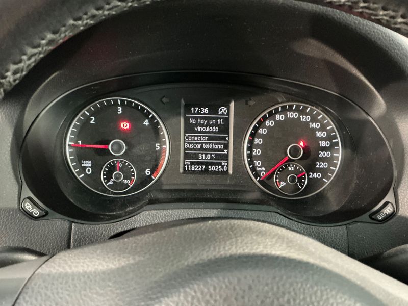 Volkswagen Sharan 2.0 TDI Edition BlueMotion Tech — zdjęcie 13