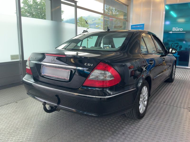 Mercedes-Benz E-Klasse E 220 CDI Elegance — zdjęcie 6