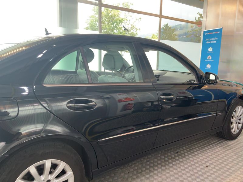 Mercedes-Benz E-Klasse E 220 CDI Elegance — zdjęcie 7