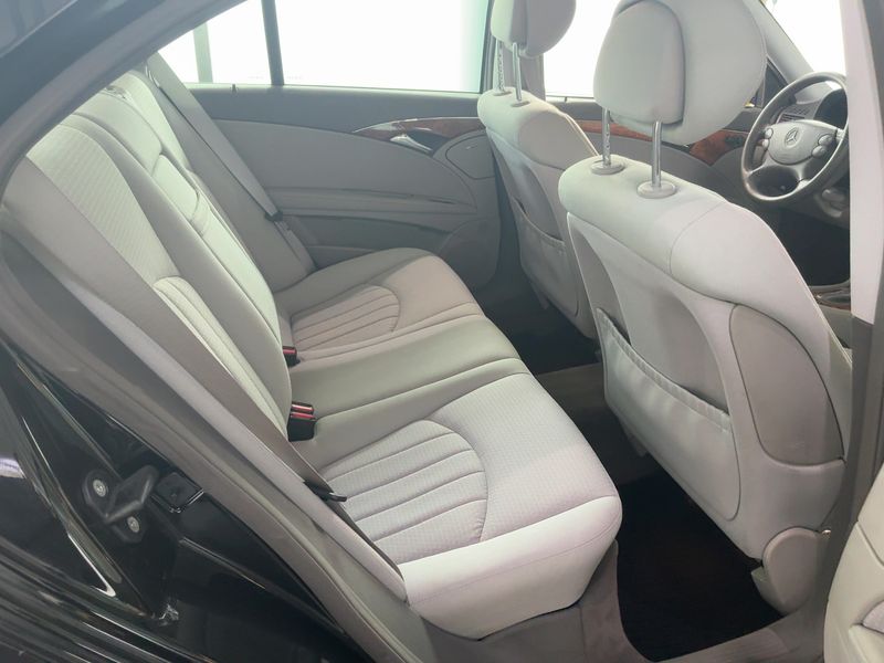 Mercedes-Benz E-Klasse E 220 CDI Elegance — zdjęcie 14