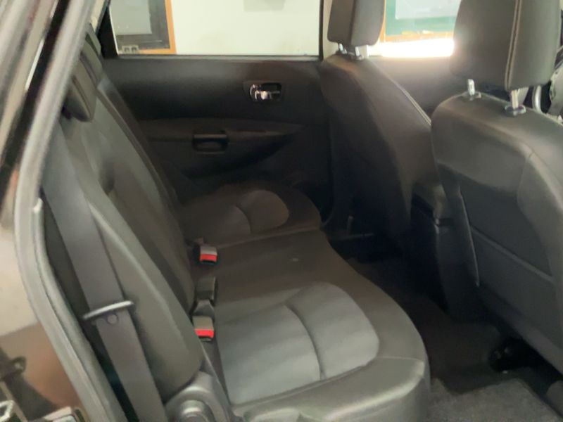 Nissan Qashqai+2 2.0 Tekna — zdjęcie 14