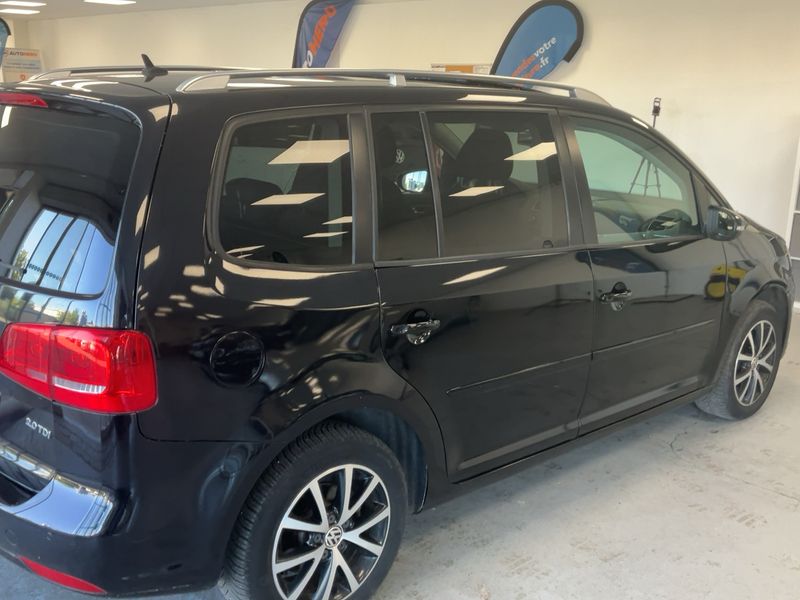 Volkswagen Touran 2.0 TDI Design Edition 2011 – снимка 8