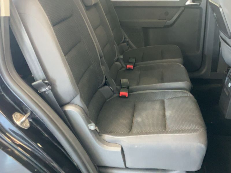 Volkswagen Touran 2.0 TDI Design Edition 2011 – снимка 19