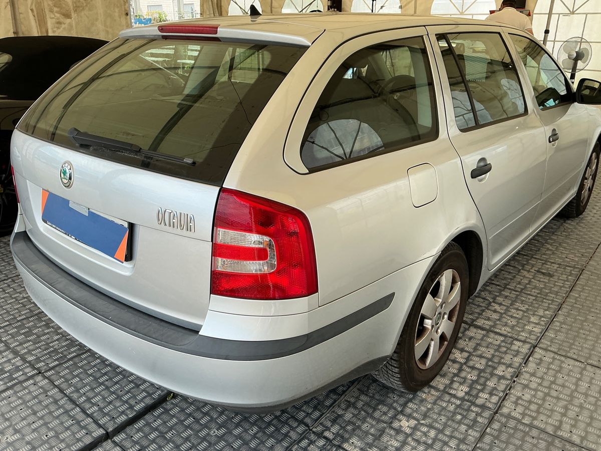 Skoda Octavia 1.6 Family