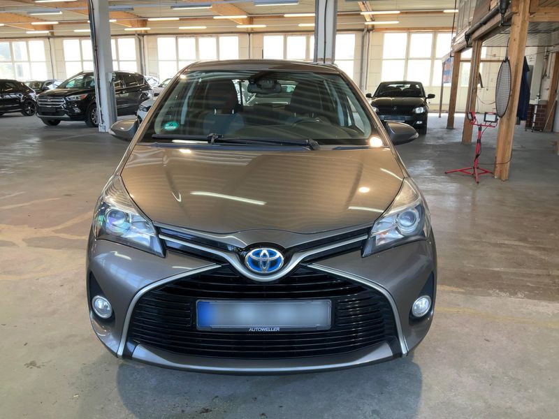 Toyota Yaris 1.5 Hybrid Edition-S — zdjęcie 9